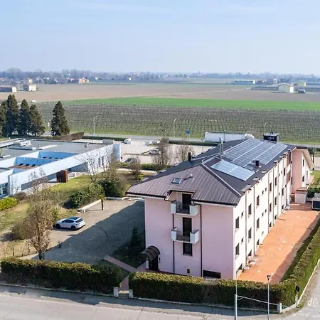 Confidence San Silvestro 4*