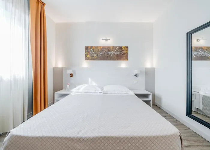 Confidence San Silvestro Hotel